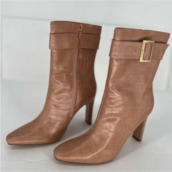 NIB Journee Collection Elanie Bootie - Picture 9 of 16